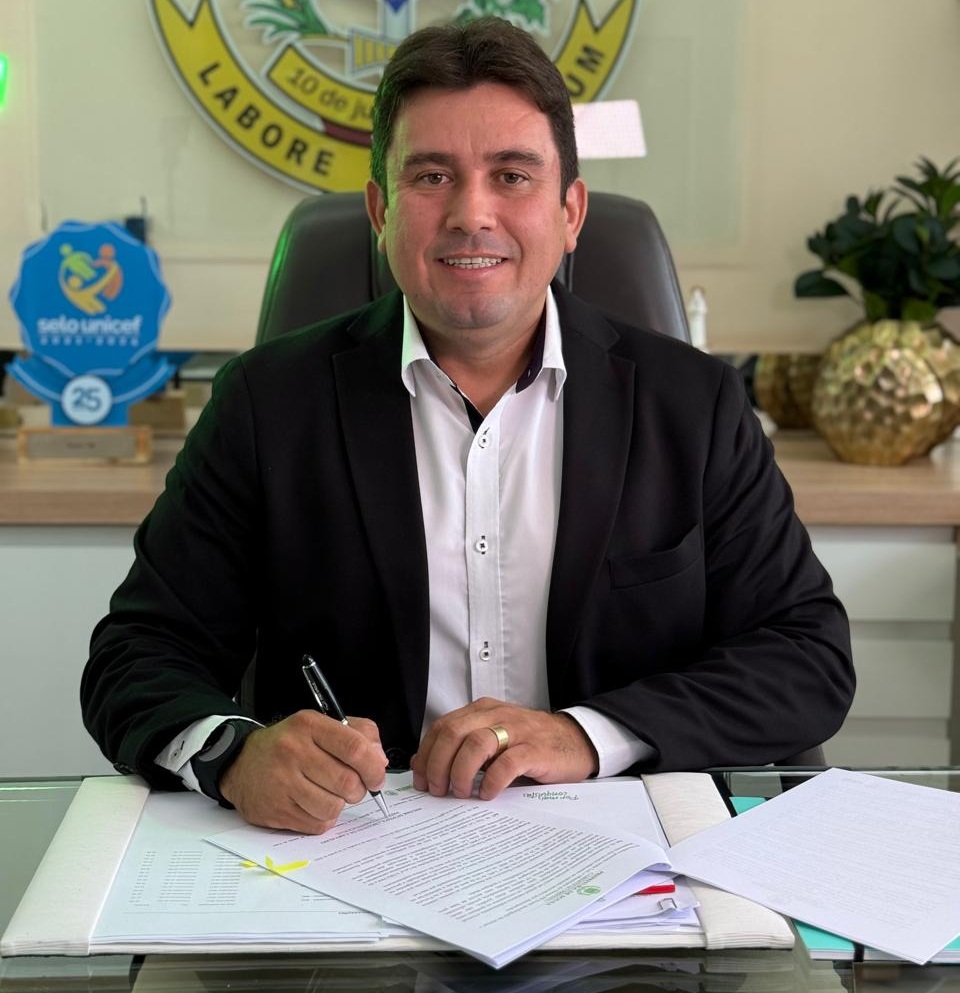 Em Sousa, prefeito Helder Carvalho assina ordem de serviço para construção da Travessia das Pedrinhas